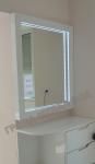 Тоалетка и огледало с диодно осветление